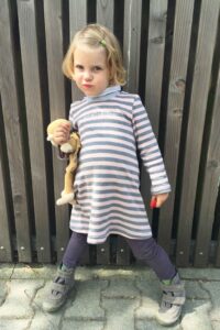 Schnittmuster-Kinder-Kleid-Sweatkleid-Jerseykleid-Baumwolle-Preciosa-erbsuende-111
