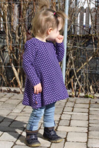 Schnittmuster-Kinder-Kleid-Sweatkleid-Jerseykleid-Baumwolle-Preciosa-erbsuende-30