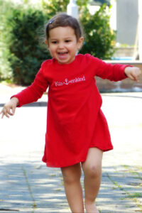 Schnittmuster-Kinder-Kleid-Sweatkleid-Jerseykleid-Baumwolle-Preciosa-erbsuende-37