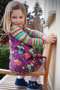 Schnittmuster-Kinder-Kleid-Sweatkleid-Jerseykleid-Baumwolle-Preciosa-erbsuende-43
