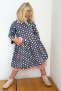 Schnittmuster-Kleid-Kinder-Baby-Tuellrock-Festkleid-Fidelia-erbsuende-1