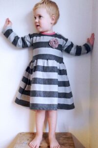 Schnittmuster-Kleid-Kinder-Baby-Tuellrock-Festkleid-Fidelia-erbsuende-8