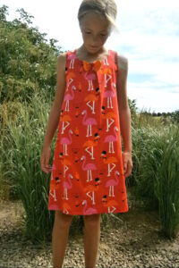 Schnittmuster-Traegerkleid-Kleid-Baby-Kinder-Haengerchen-Pipoca-erbsuende-12