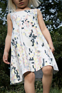 Schnittmuster-Traegerkleid-Kleid-Baby-Kinder-Haengerchen-Pipoca-erbsuende-35