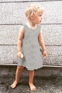 Schnittmuster-Traegerkleid-Kleid-Baby-Kinder-Haengerchen-Pipoca-erbsuende-42