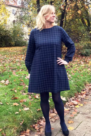 ebook_Schnittmuster_Damen_Kleid_Alinie_Bluse_Webware_Femea_erbsuende_39