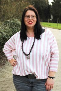 Damen Schnittmuster Kleid Shirt Pullover mit Fledermausärmeln erbsuende Gula