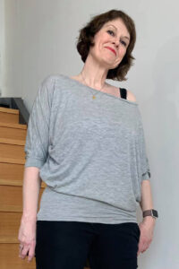 Damen Schnittmuster Kleid Shirt Pullover mit Fledermausärmeln erbsuende Gula