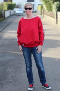 Damen Schnittmuster Kleid Shirt Pullover mit Fledermausärmeln erbsuende Gula