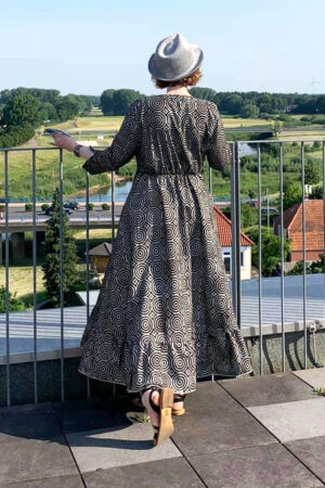 Schnittmuster Damen Kleid Maxikleid Sommerkleid Rüsche Wickeloptik erbsuende Maringa