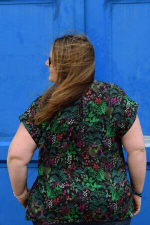 Schnittmuster Damen lockere Bluse V-Ausschnitt