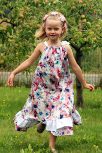 Schnittmuster-Alegria-Kinder-Kleid-Tunika-Kleidchen-Haengerchen-erbsuende-46