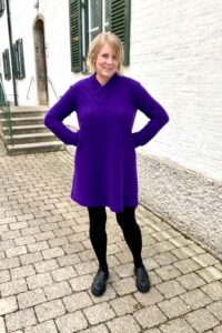 Schnittmuster-Kleid-Sweatkleid-Kapuzenkleid-Schalkragen-Cacau-erbsuende-4