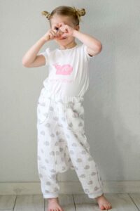 Schnittmuster-Baby-Kinder-Hose-Haremshose-Pumphose-Nuvem-erbsuende-25