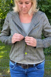 Schnittmuster-Damen-Blazer-Jackett-Jacke-Kapuze-Kragen-Paulista-erbsuende-7