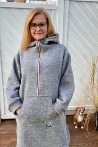 Schnittmuster-Damen-oversize-outdoor-poncho-pullover-jacke-schlupfjacke-carambola-erbsuende-2