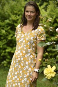 Schnittmuster-Kleid-Shirt-Basic-V-Ausschnitt-Herzausschnitt-Vitoria-erbsuende-1a