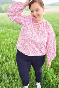 Schnittmuster-Bluse-Tunika-Kleid-Folklore-Ballonärmel-erbsuende-32