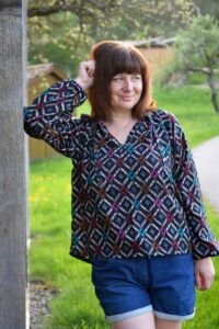 Schnittmuster-Bluse-Tunika-Kleid-Folklore-Ballonärmel-erbsuende-5