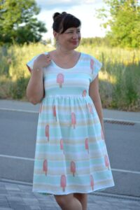 Schnittmuster-Kleid-Jerseykleid-Maxikleid-Serra-erbsuende-1a