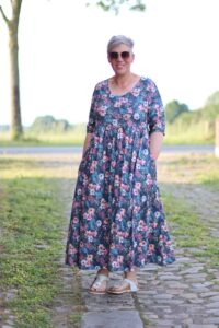 Schnittmuster-Kleid-Jerseykleid-Maxikleid-Serra-erbsuende-31