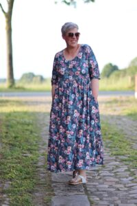 Schnittmuster-Kleid-Jerseykleid-Maxikleid-Serra-erbsuende-39
