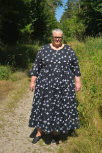 Schnittmuster-Kleid-Jerseykleid-Maxikleid-Serra-erbsuende-46