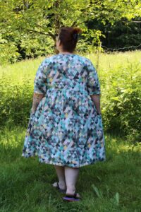 Schnittmuster-Kleid-Jerseykleid-Maxikleid-Serra-erbsuende-49