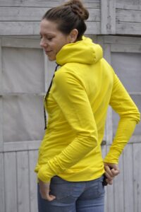 Schnittmuster-Caju-Shirt-Rolli-Kapuzenpulli-Oberteil-erbsuende-23