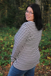 Schnittmuster-Caju-Shirt-Rolli-Kapuzenpulli-Oberteil-erbsuende-32