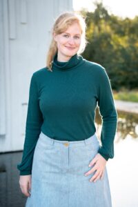 Schnittmuster-Caju-ShirtSchnittmuster-Caju-Rolli-Shirt-Rundhals-Kapuze-Oberteil-erbsuende
