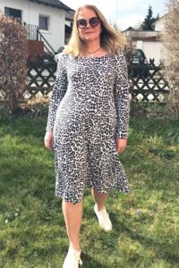 Schnittmuster-Kleid-A-Linie-ausgestellt-Tunika-Top-Jerseykleid-erbsuende-Delicia-30