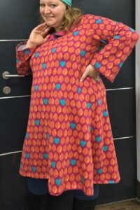Schnittmuster-Kleid-A-Linie-ausgestellt-Tunika-Top-Jerseykleid-erbsuende-Delicia-51