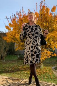 Schnittmuster-Kleid-A-Linie-ausgestellt-Tunika-Top-Jerseykleid-erbsuende-Delicia-65
