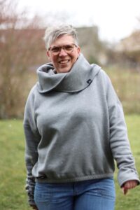 Schnittmuster-Sweater-Pulli-Kragen-oversize-laranja-erbsuende-47