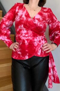 Schnittmuster-Wickelbluse-Damen-Bluse-Pimenta-Schleife-Manschetten-erbsuende-25