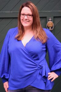 Schnittmuster-Wickelbluse-Damen-Bluse-Pimenta-Schleife-Manschetten-erbsuende-77