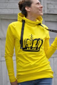 Schnittmuster-Caju-Rolli-Shirt-Rundhals-Kapuze-Oberteil-erbsuende6