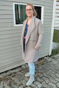 Schnittmuster-Damen-Mantel-Wollmantel-Fortaleza-erbsuende-9