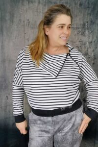 Schnittmuster-Damen-Pullover-mit-kragen-Reißverschluss-Teresina-erbsuende-24