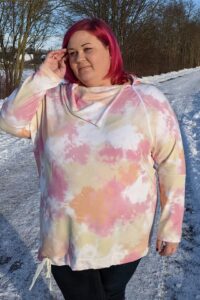 Schnittmuster-Damen-Pullover-mit-kragen-Reißverschluss-Teresina-erbsuende-28