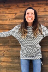 Schnittmuster-Damen-Pullover-mit-kragen-Reißverschluss-Teresina-erbsuende-29