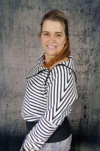 Schnittmuster-Damen-Pullover-mit-kragen-Reißverschluss-Teresina-erbsuende-3