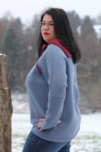 Schnittmuster-Damen-Pullover-mit-kragen-Reißverschluss-Teresina-erbsuende-31