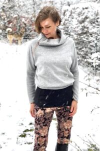 Schnittmuster-Damen-Pullover-mit-kragen-Reißverschluss-Teresina-erbsuende-32