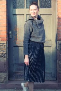 Schnittmuster-Damen-Pullover-mit-kragen-Reißverschluss-Teresina-erbsuende-47
