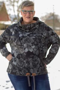 Schnittmuster-Damen-Pullover-mit-kragen-Reißverschluss-Teresina-erbsuende-53