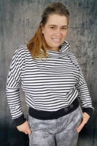 Schnittmuster-Damen-Pullover-mit-kragen-Reißverschluss-Teresina-erbsuende-57