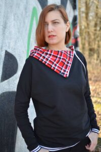 Schnittmuster-Damen-Pullover-mit-kragen-Reißverschluss-Teresina-erbsuende-59