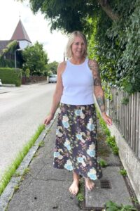 Schnittmuster-Rock-Maxirock-Midirock-A-Linie-Rosa-erbsuende-3252